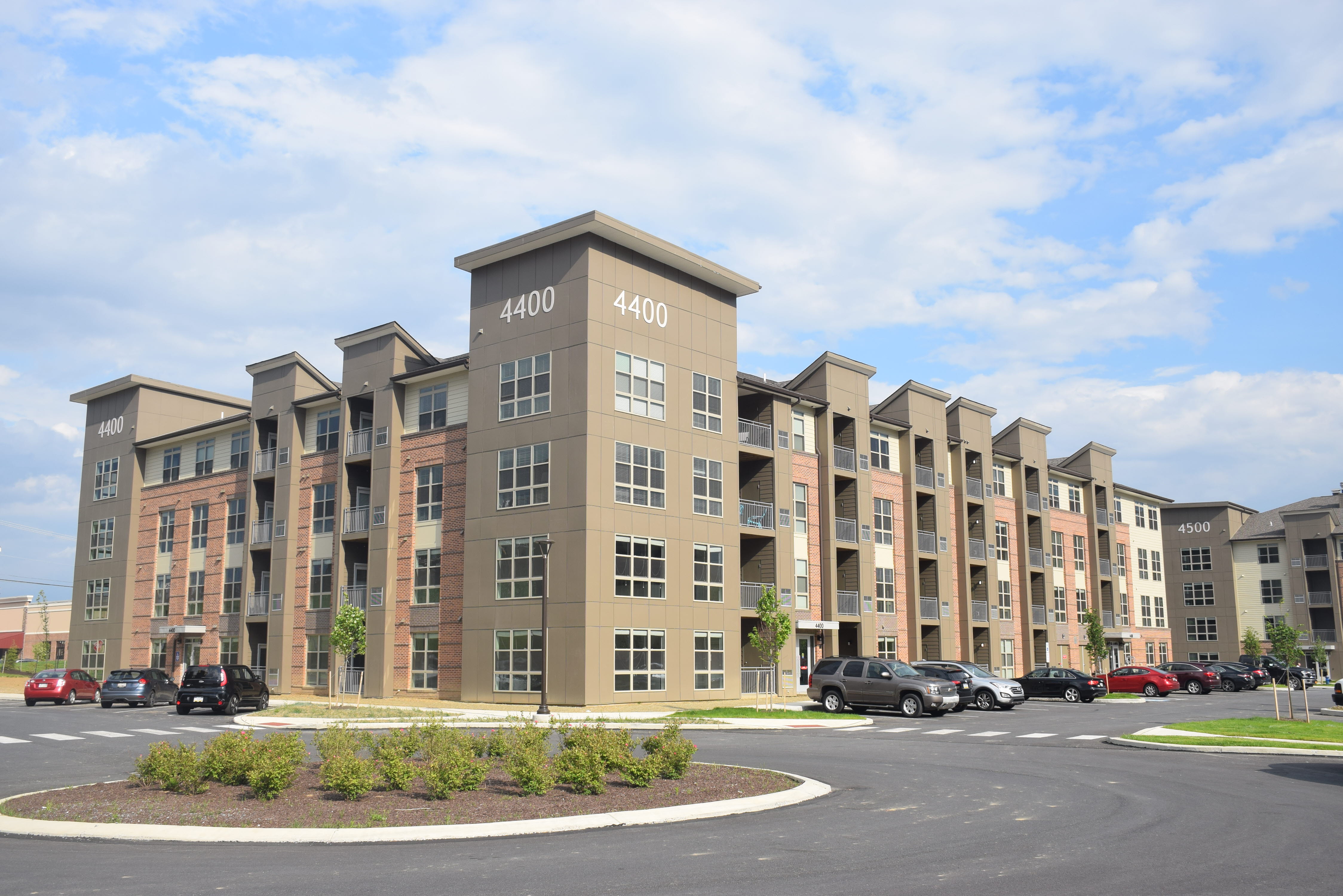 Luxury Apartment in Lancaster PA Photos of The Crossings